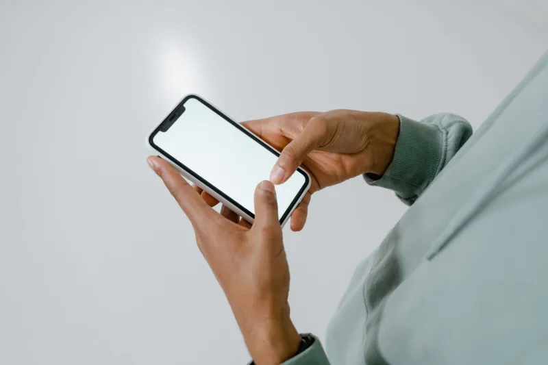 Deleting Apps Like It's Therapy: The Surprisingly Emotional Journey of Clearing Your Phone for Good